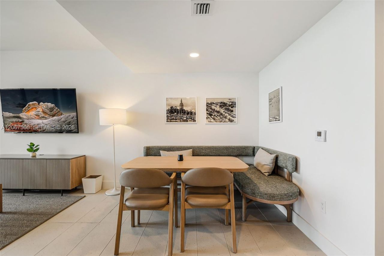 159 NE 6th St, Unit 4713, Miami, FL 33132 Photo