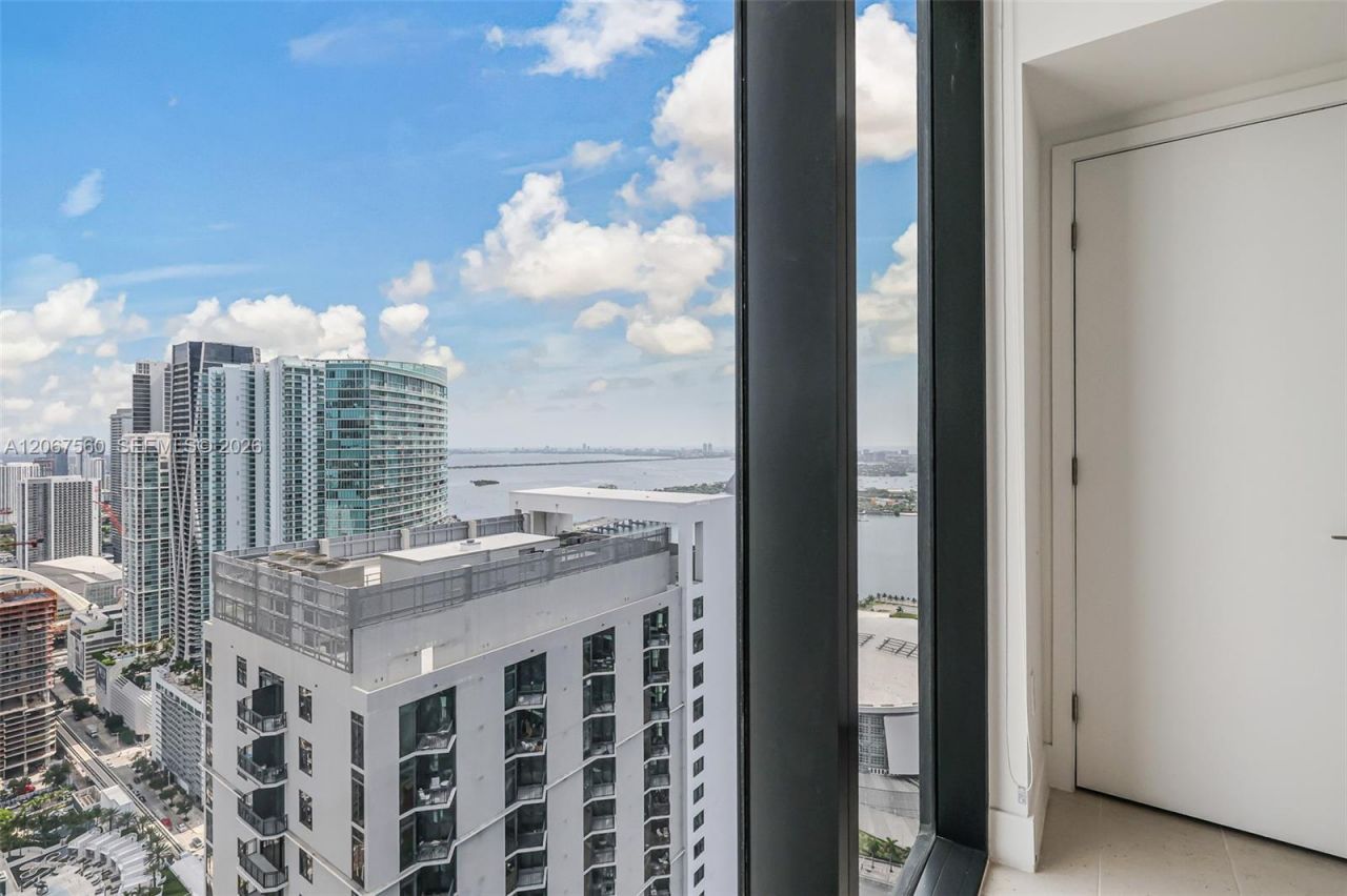 159 NE 6th St, Unit 4713, Miami, FL 33132 Photo