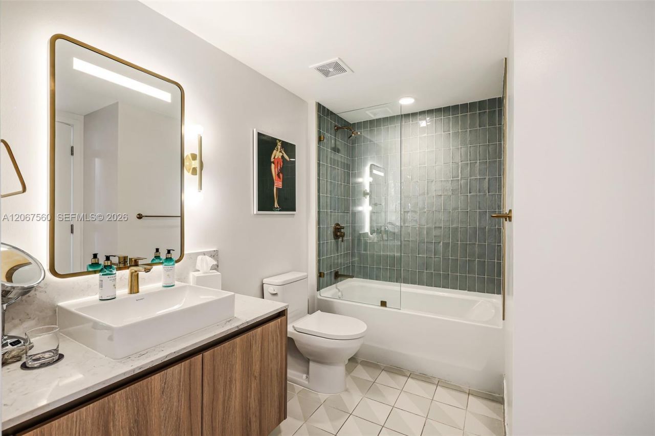 159 NE 6th St, Unit 4713, Miami, FL 33132 Photo