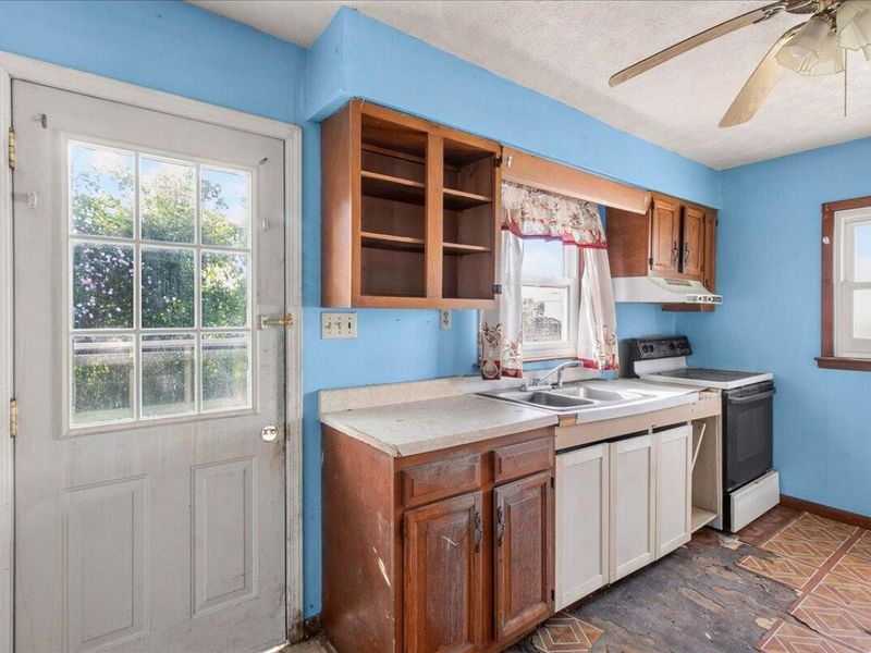 112 Warren Avenue, Russells Point, OH 43348 Photo 18