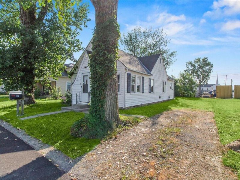 112 Warren Avenue, Russells Point, OH 43348 Photo 3