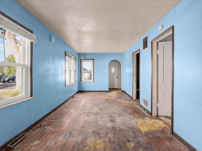 112 Warren Avenue, Russells Point, OH 43348 Photo 7