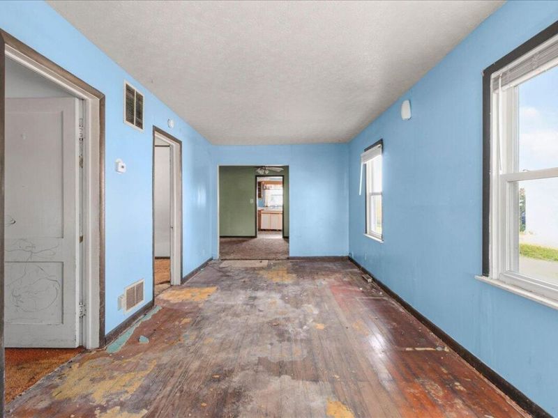 112 Warren Avenue, Russells Point, OH 43348 Photo 8