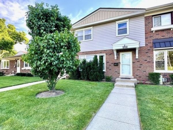 262 Station Drive , Wood Dale, IL 60191