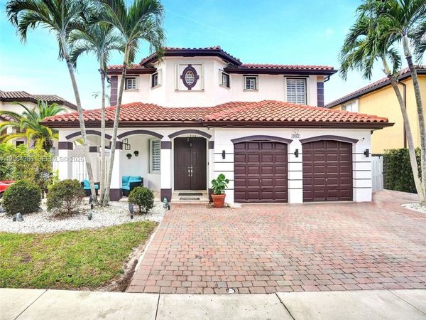6662 SW 166th Ct , Miami, FL 33193