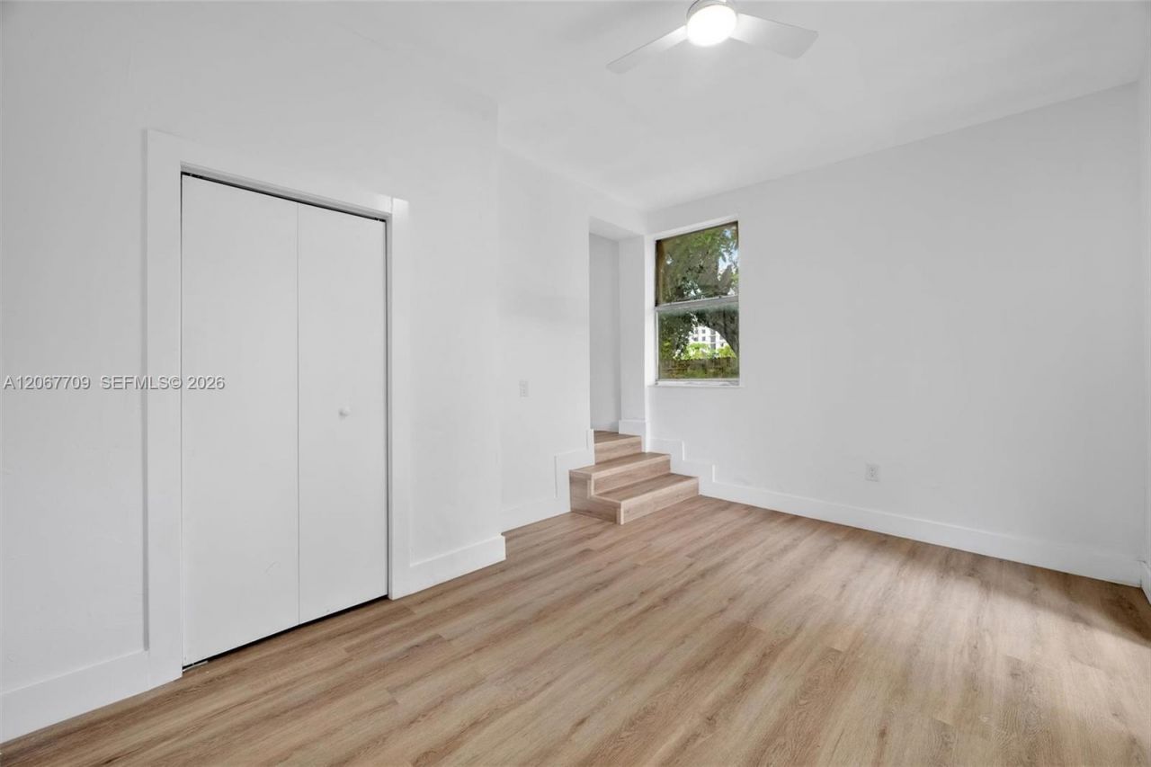1521 NW 33rd St , Miami, FL 33142 Photo