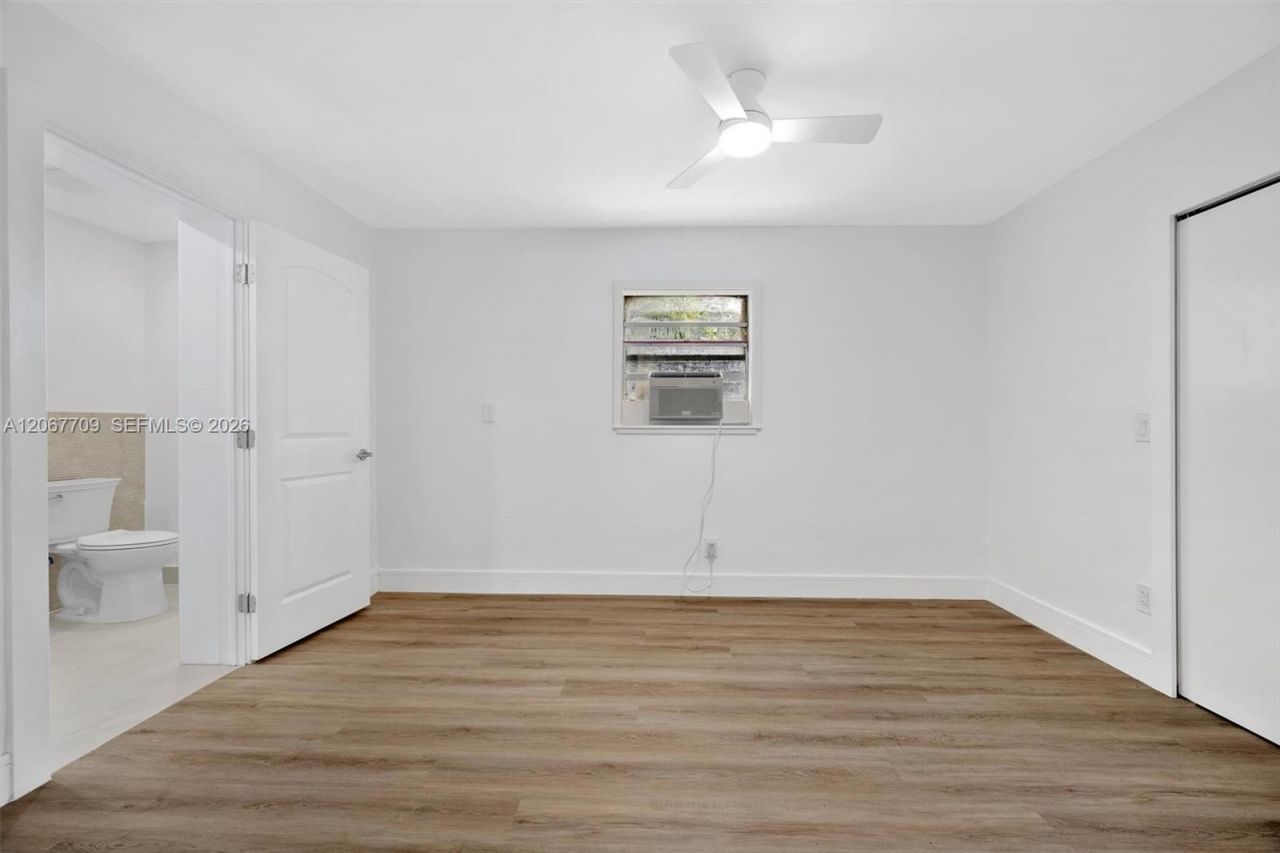 1521 NW 33rd St , Miami, FL 33142 Photo