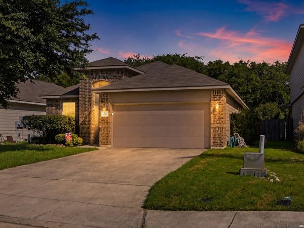 8307 BREEZY CV, Selma, TX 78154