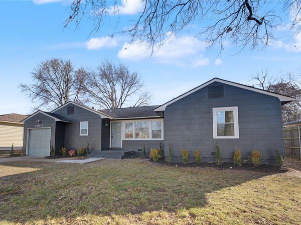 4907 S Boston Place , Tulsa, OK 74105