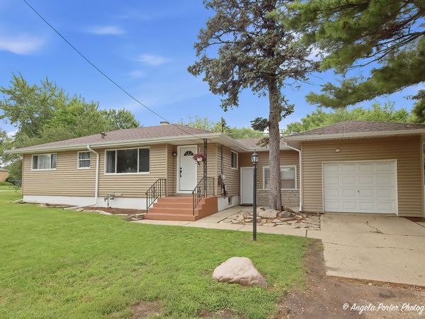 2023 ELIM Avenue, Zion, IL 60099