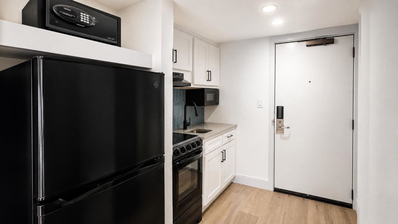 7100 Ocean Blvd. N Photo 14
