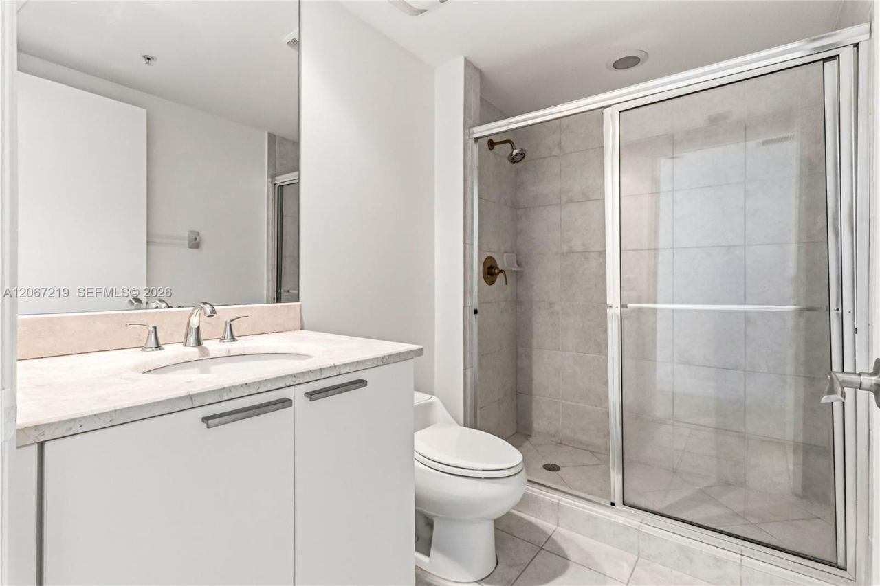 14951 Royal Oaks Ln , Unit 1604, North Miami, FL 33181 Photo