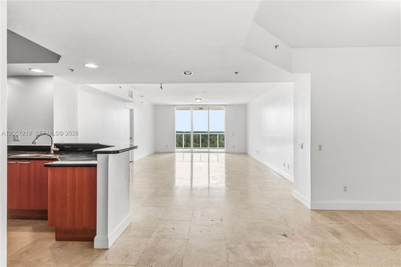 14951 Royal Oaks Ln , Unit 1604, North Miami, FL 33181 Photo