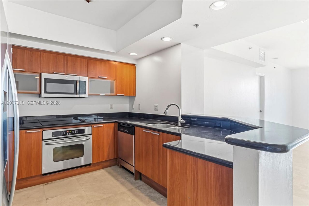 14951 Royal Oaks Ln , Unit 1604, North Miami, FL 33181 Photo