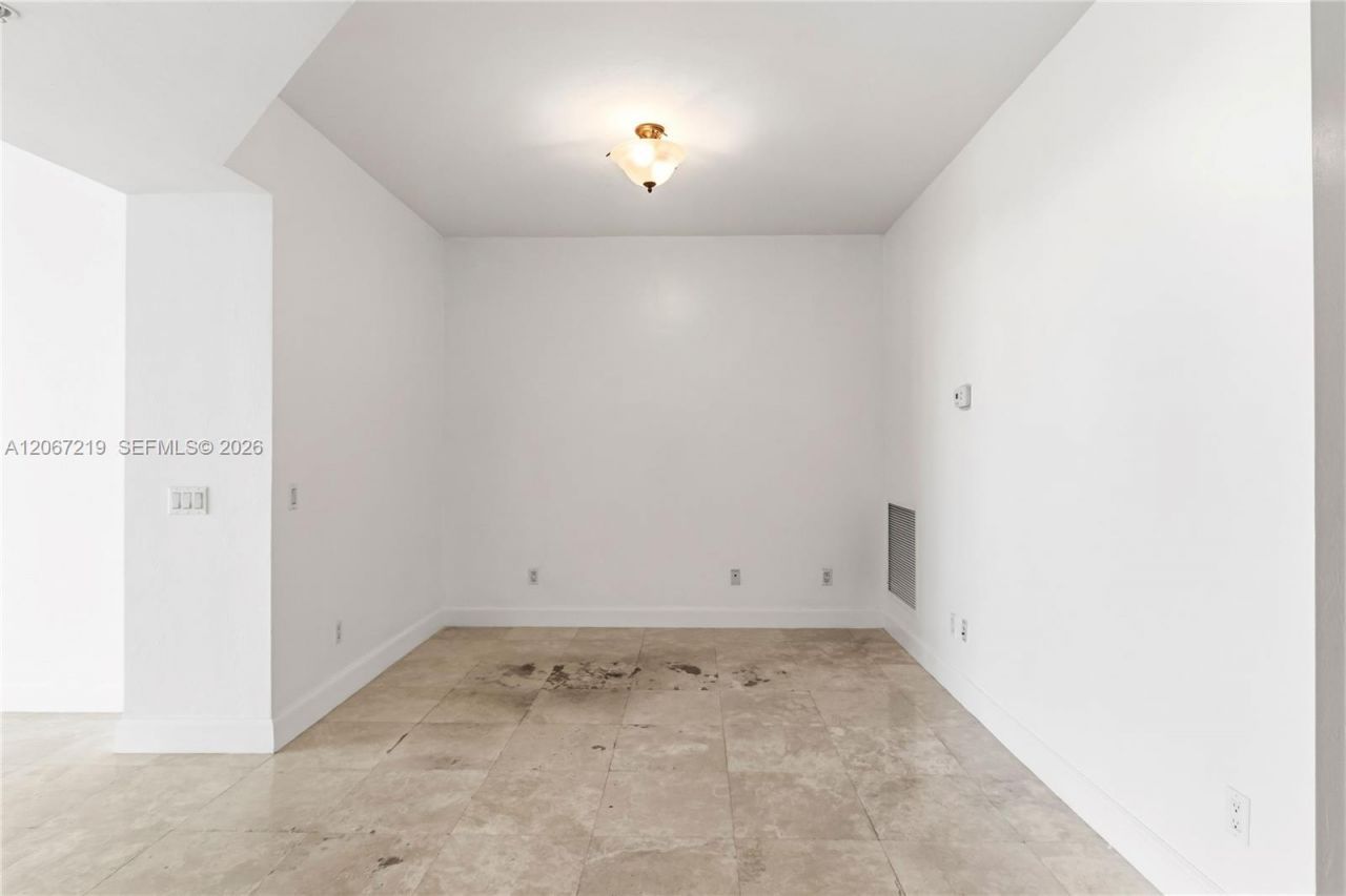 14951 Royal Oaks Ln , Unit 1604, North Miami, FL 33181 Photo