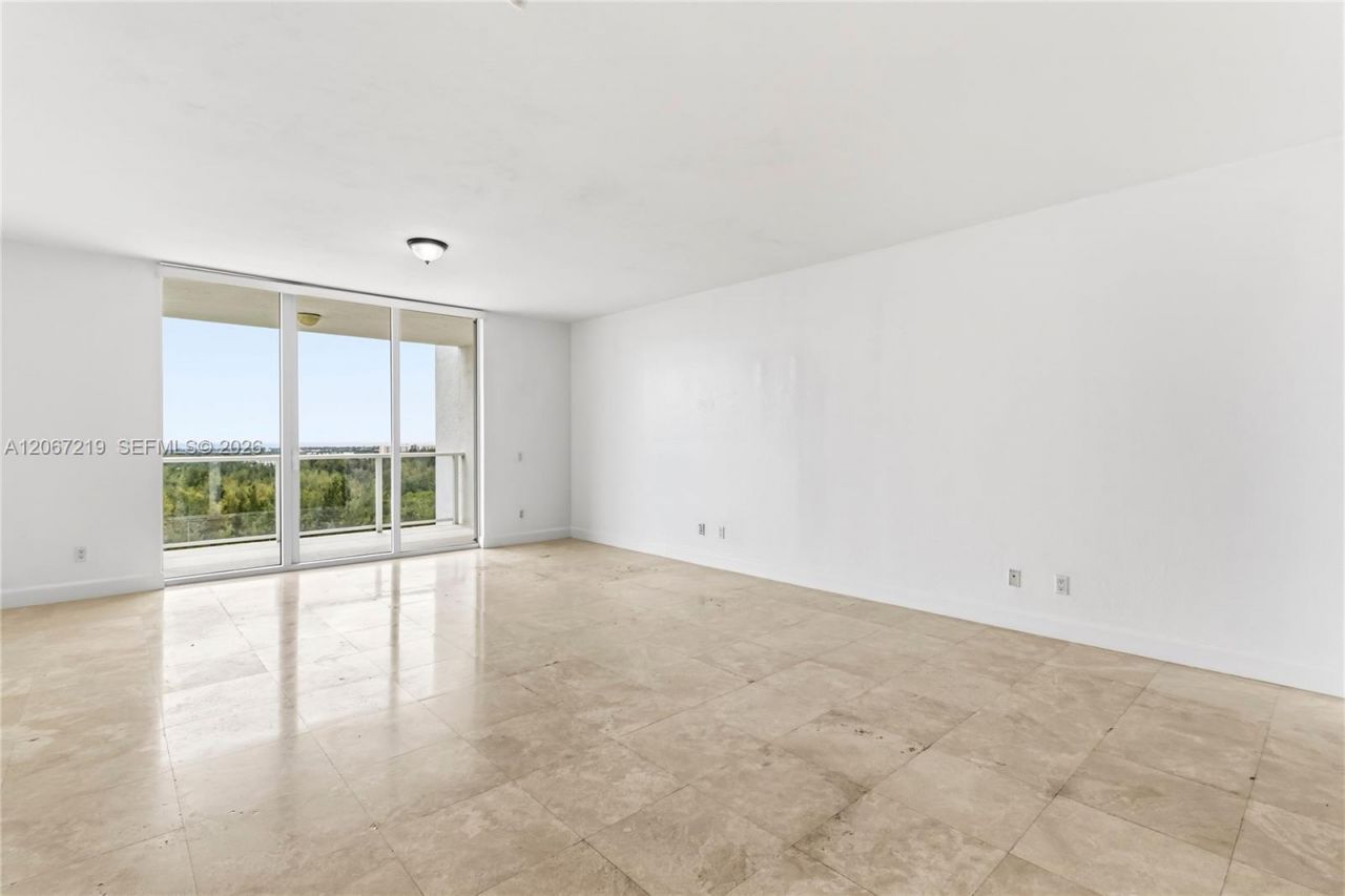 14951 Royal Oaks Ln , Unit 1604, North Miami, FL 33181 Photo