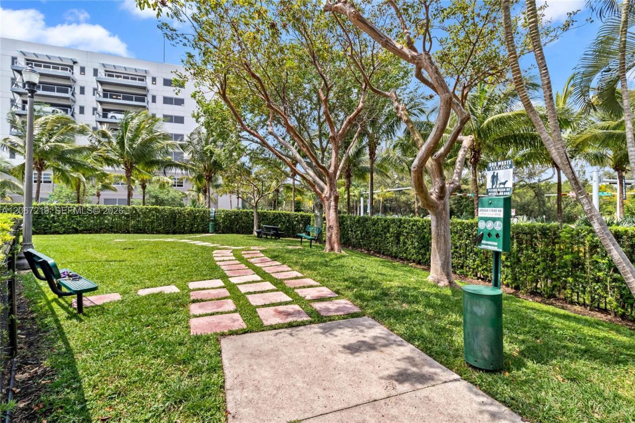 14951 Royal Oaks Ln , Unit 1604, North Miami, FL 33181 Photo