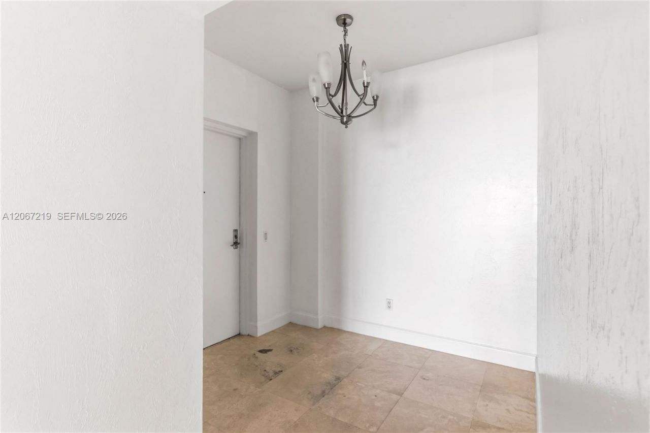 14951 Royal Oaks Ln , Unit 1604, North Miami, FL 33181 Photo
