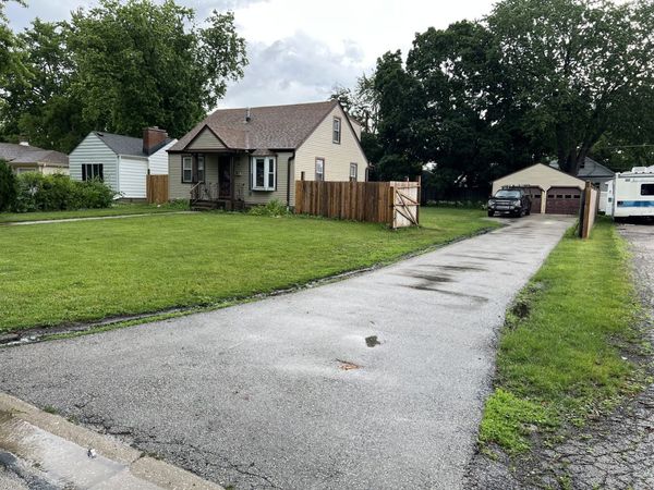 17 N Iowa Avenue , Addison, IL 60101