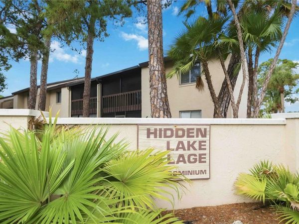 2752 HIDDEN LAKE BOULEVARD , Unit C, SARASOTA, FL 34237