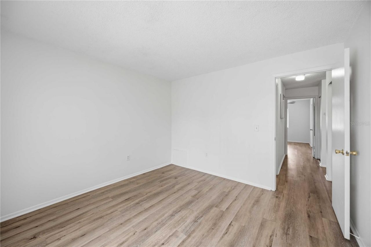 2752 Hidden Lake Boulevard, Unit C, Sarasota, FL 34237 Photo