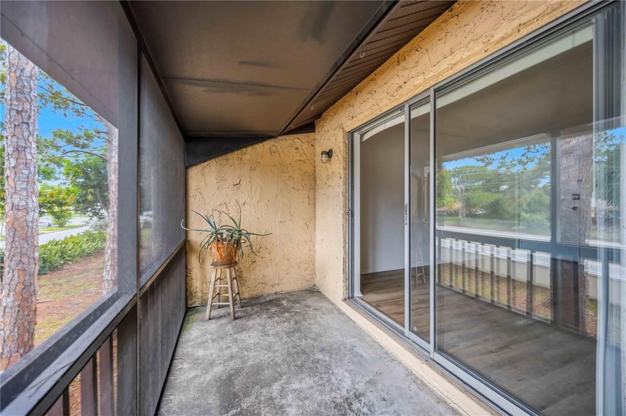 2752 Hidden Lake Boulevard, Unit C, Sarasota, FL 34237 Photo