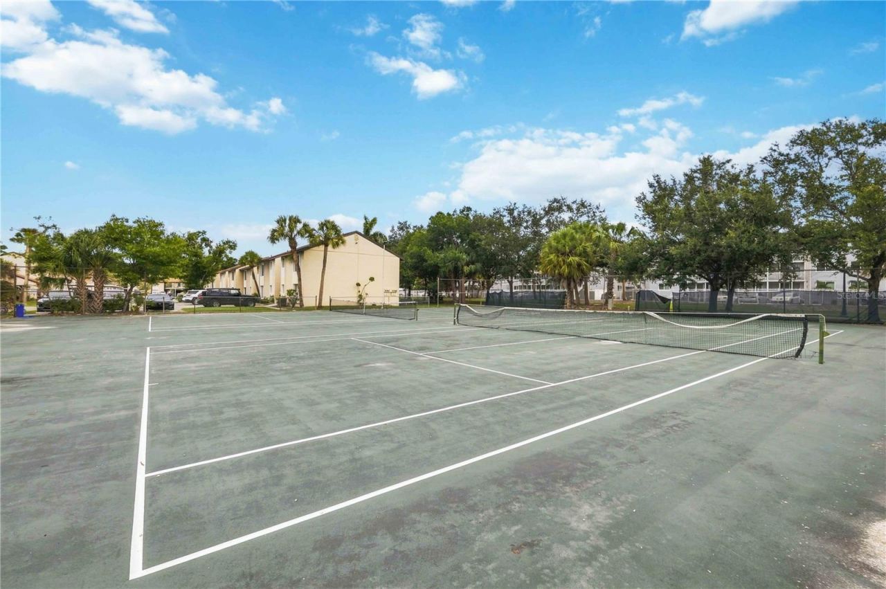 2752 Hidden Lake Boulevard, Unit C, Sarasota, FL 34237 Photo