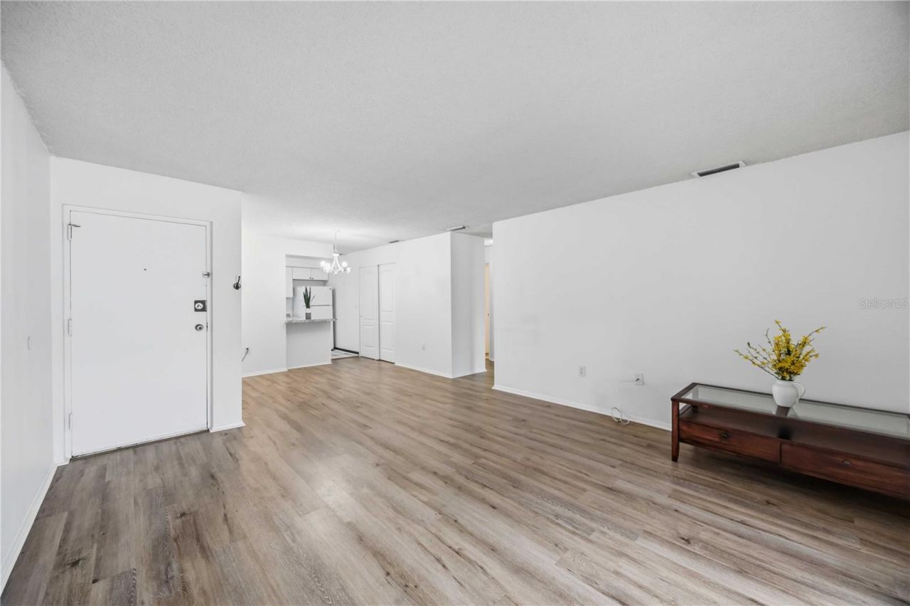 2752 Hidden Lake Boulevard, Unit C, Sarasota, FL 34237 Photo