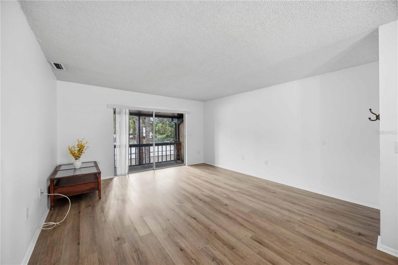 2752 Hidden Lake Boulevard, Unit C, Sarasota, FL 34237 Photo