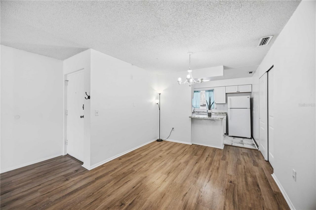 2752 Hidden Lake Boulevard, Unit C, Sarasota, FL 34237 Photo