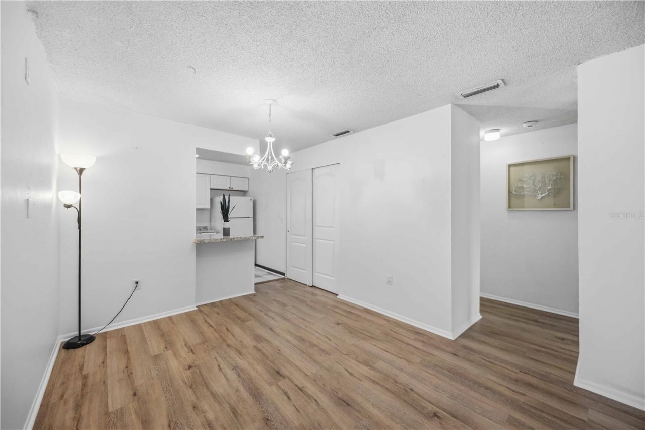 2752 Hidden Lake Boulevard, Unit C, Sarasota, FL 34237 Photo