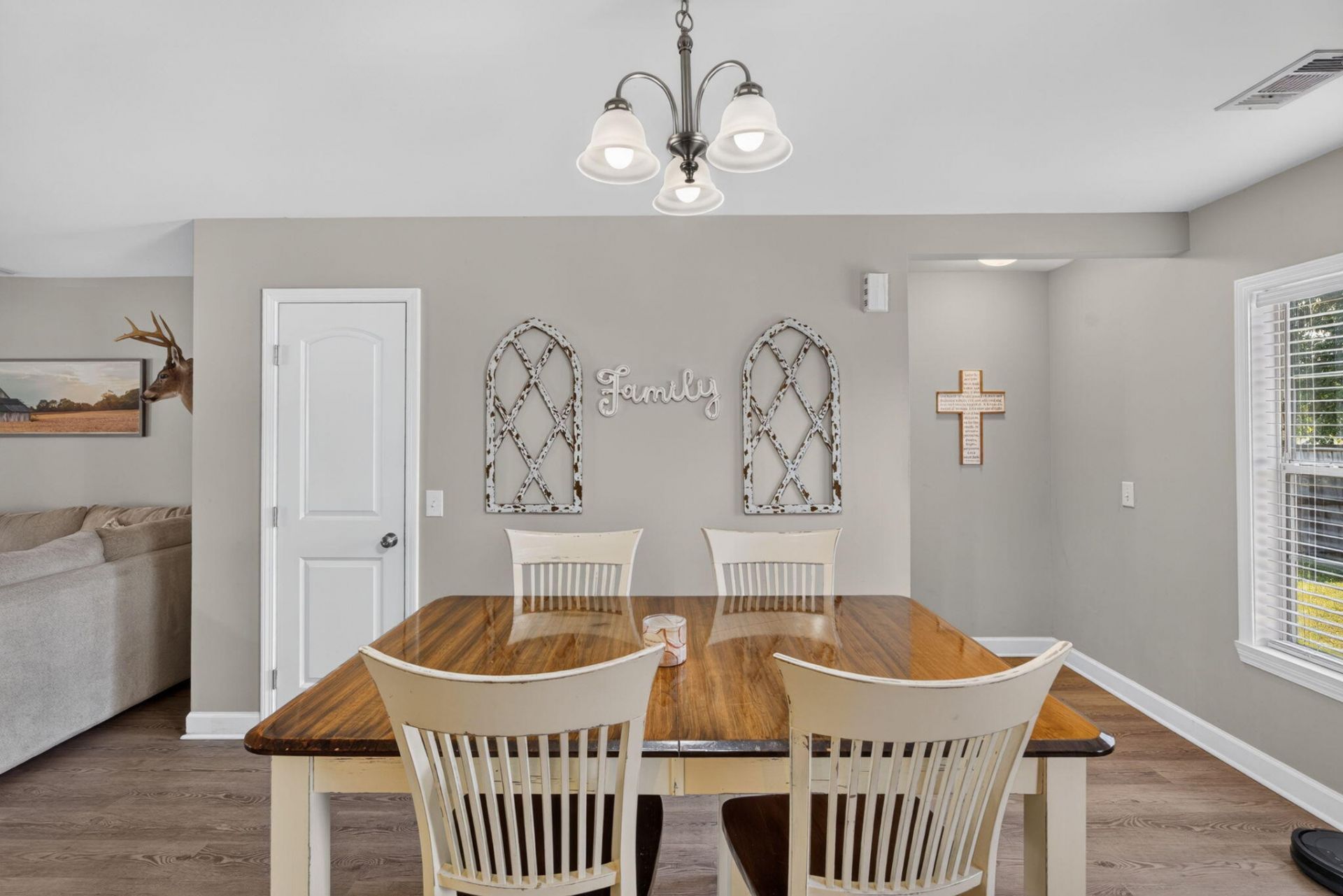 2051 Robin Wood Boulevard Photo 10