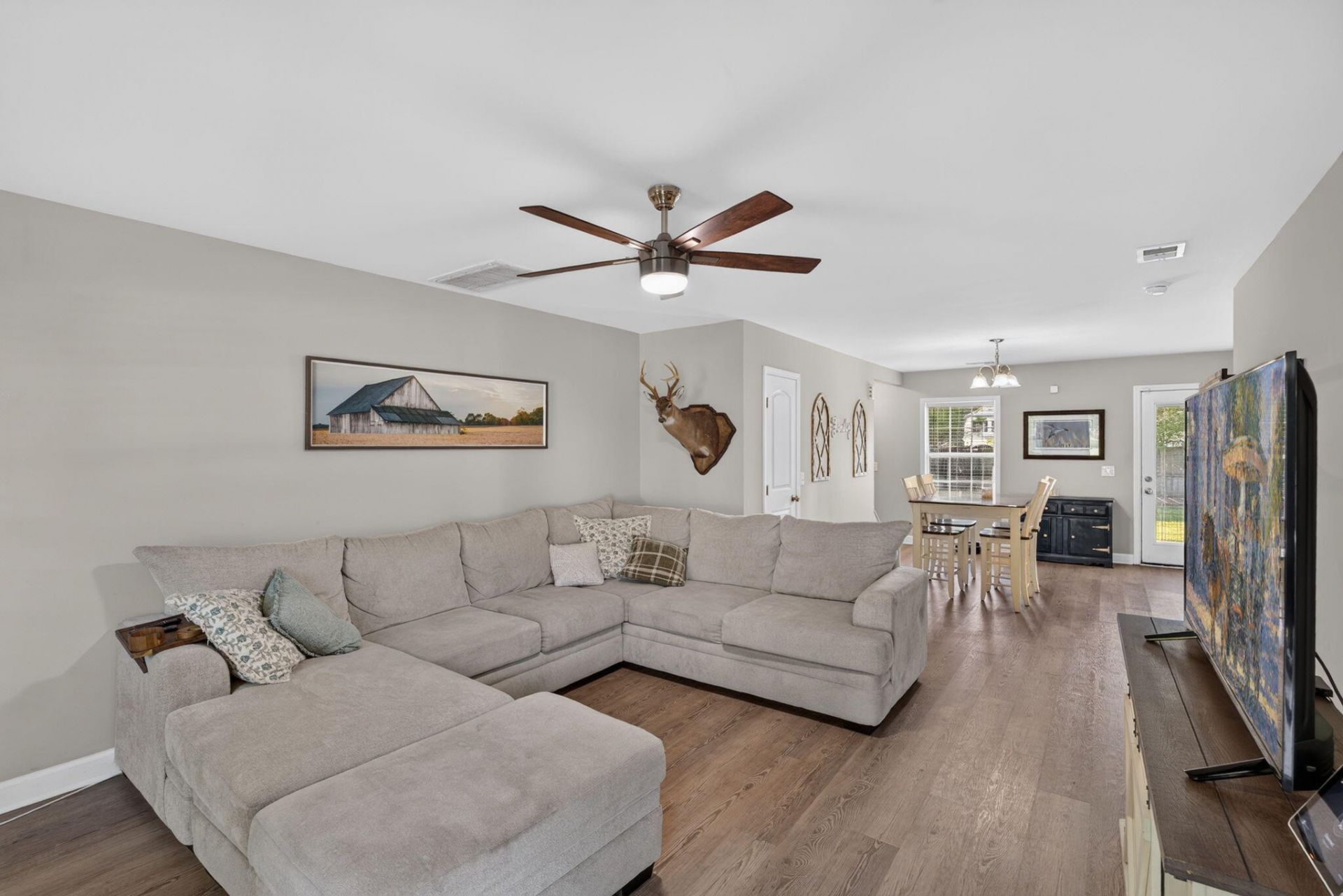 2051 Robin Wood Boulevard Photo 6
