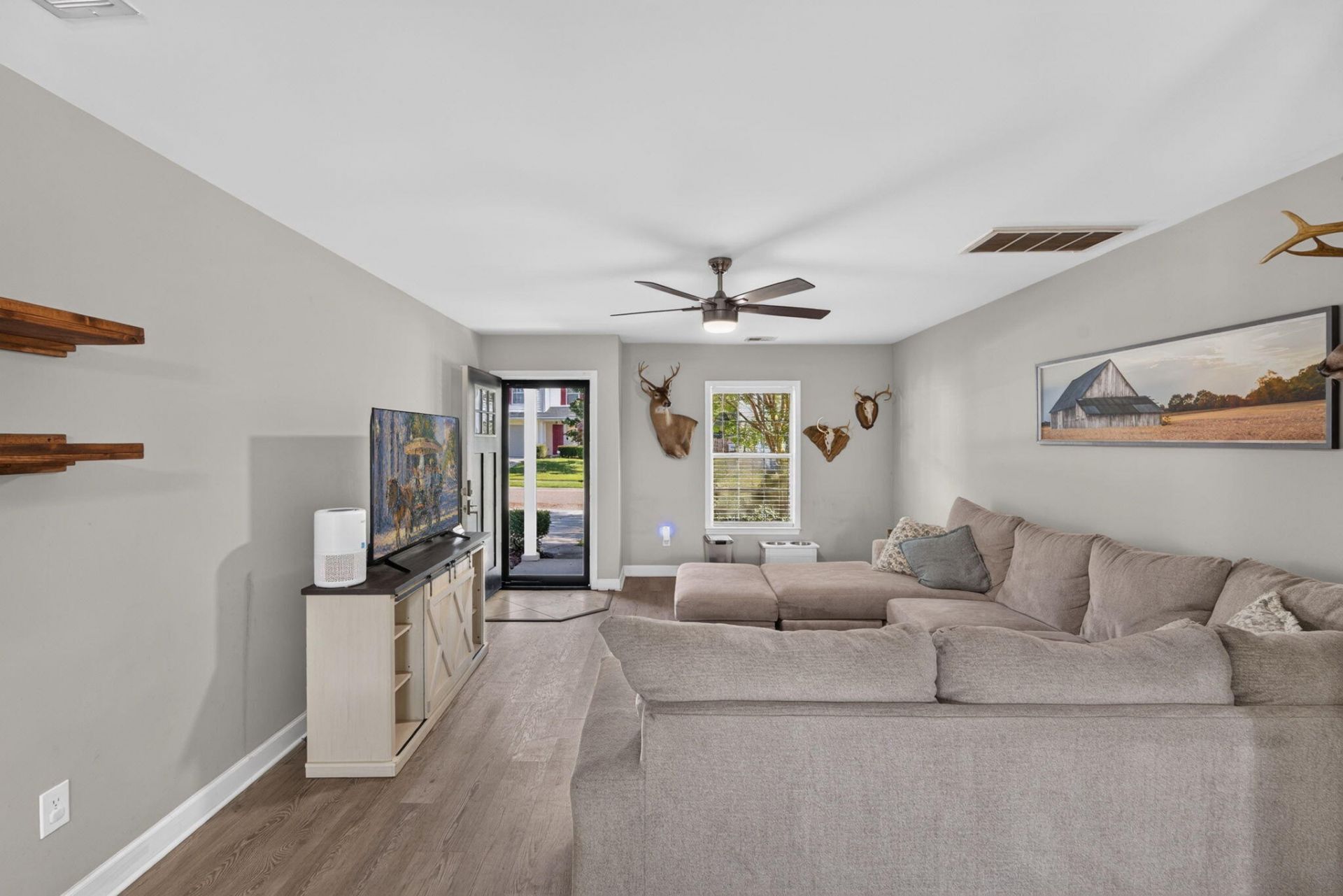 2051 Robin Wood Boulevard Photo 8
