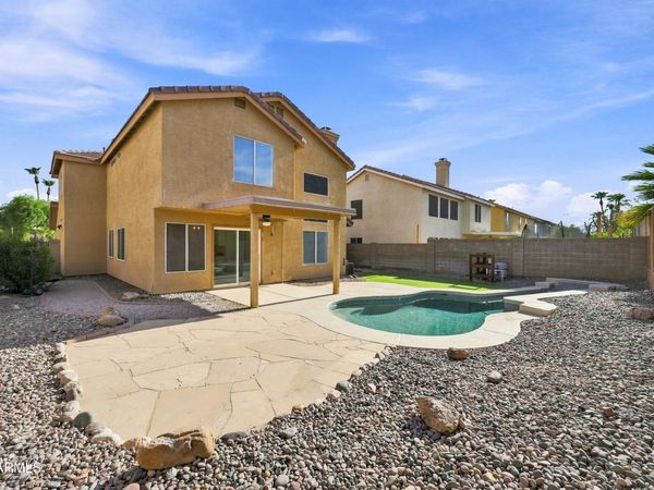 2914 E WINDSONG Drive, Phoenix, AZ 85048