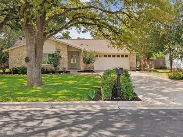 1102 Dunman DR, Georgetown, TX 78628