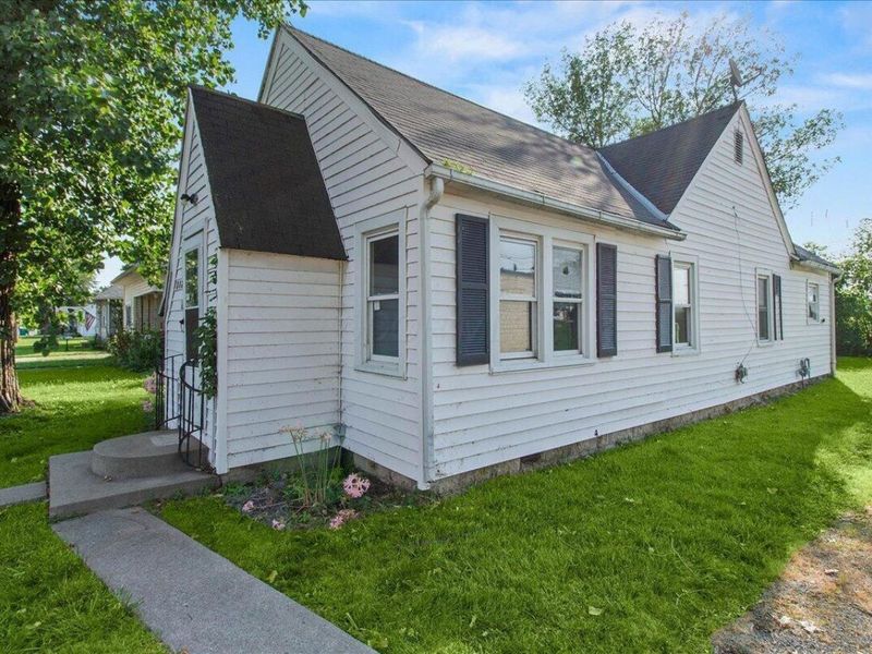 112 Warren Avenue, Russells Point, OH 43348 Photo 4