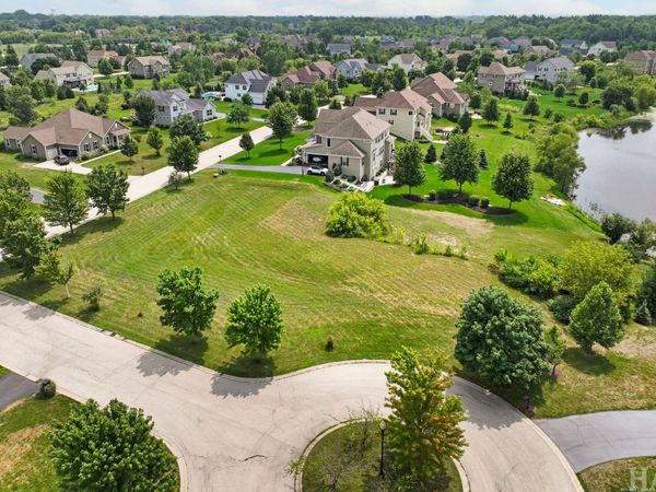 6605 Woodland Hills Drive , Lakewood, IL 60014