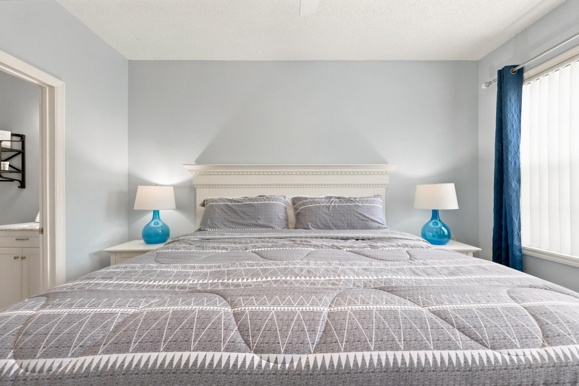 5801 Oyster Catcher Dr. Photo 21