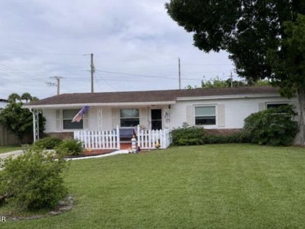 1160 Pineview Drive, Daytona Beach, FL 32117
