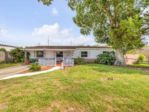 1160 Pineview Drive, Daytona Beach, FL 32117