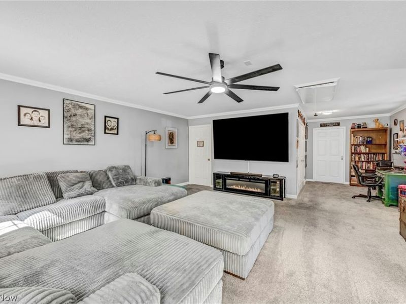 2049 N Park Lane, Roaming Shores, OH 44084 Photo 12