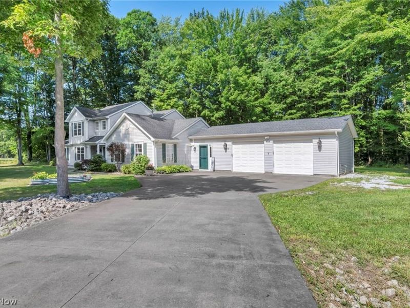 2049 N Park Lane, Roaming Shores, OH 44084 Photo 3