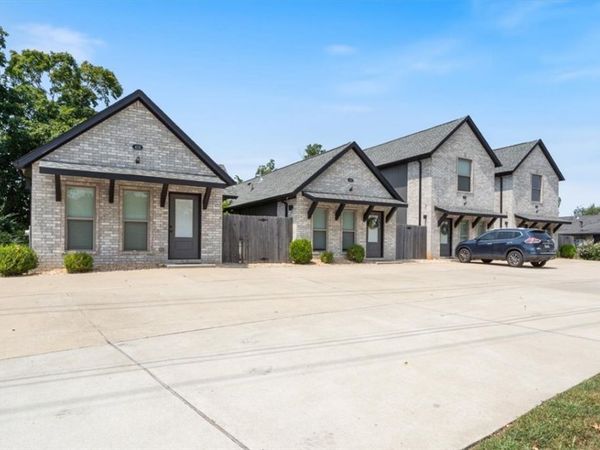 418,420, 422, 424 N F Street , Rogers, AR 72756