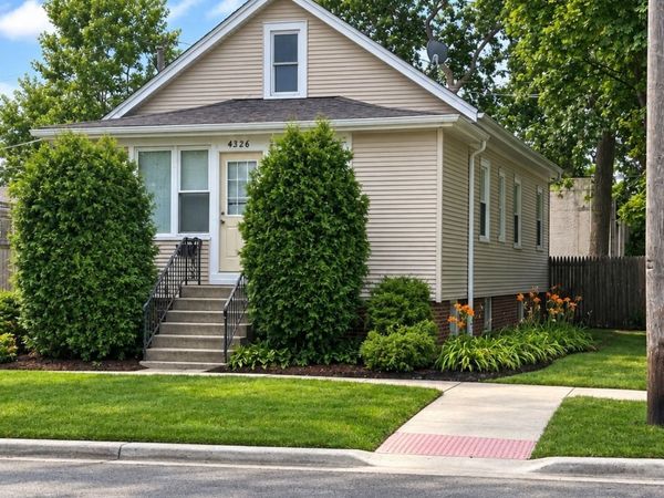 4326 Wesley Terrace, Schiller Park, IL 60176