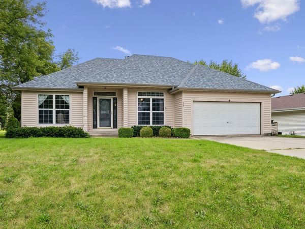 507 Benedict Drive , Poplar Grove, IL 61065