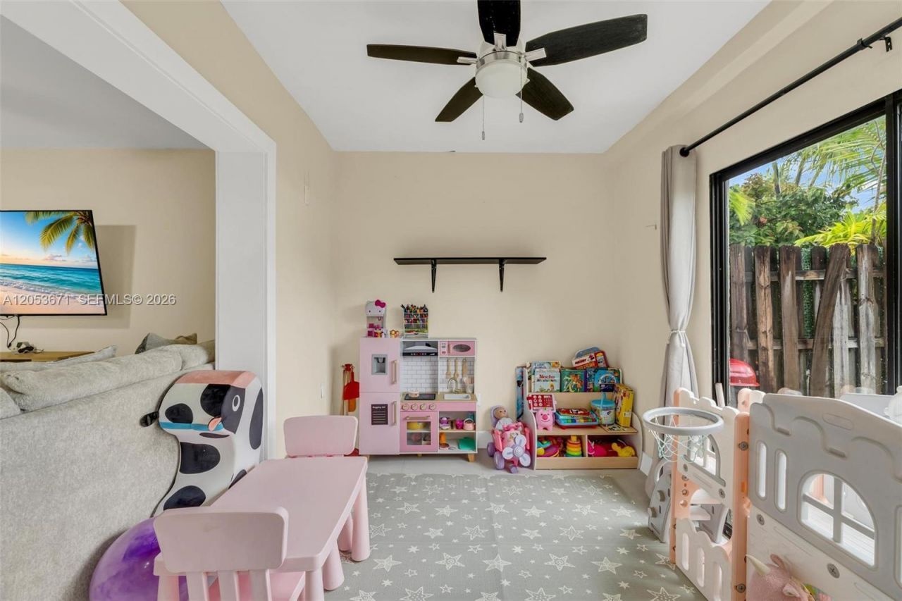 8140 SW 209th St, Cutler Bay, FL 33189 Photo