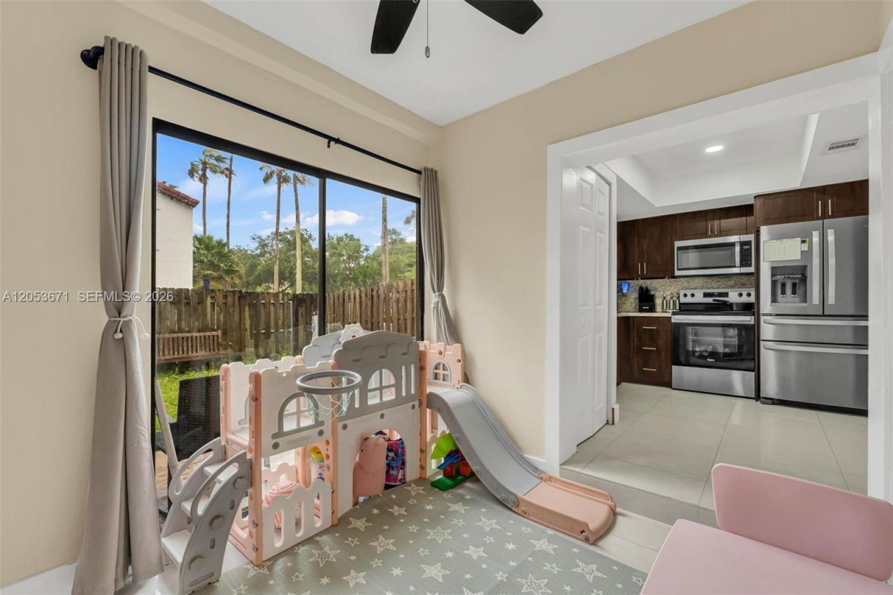 8140 SW 209th St, Cutler Bay, FL 33189 Photo