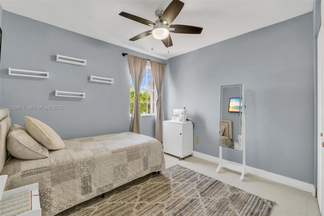 8140 SW 209th St, Cutler Bay, FL 33189 Photo