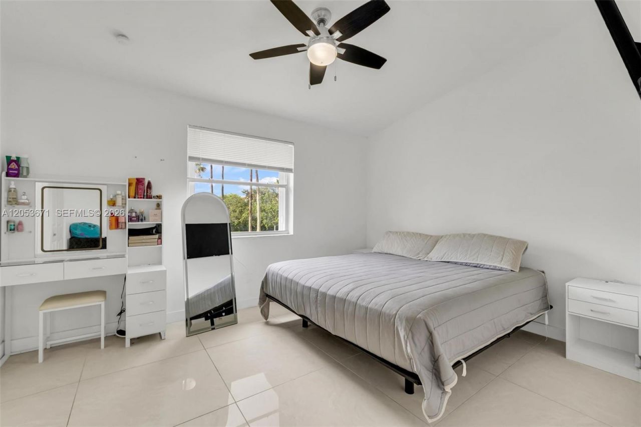 8140 SW 209th St, Cutler Bay, FL 33189 Photo